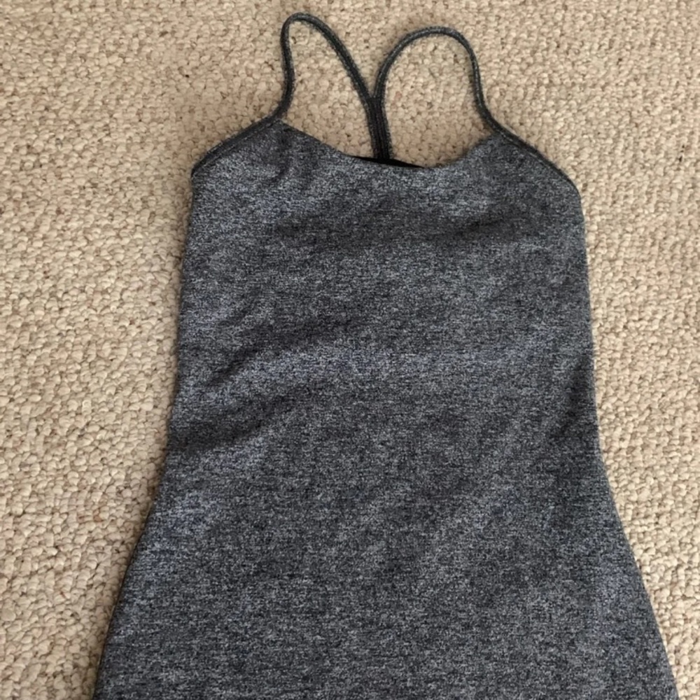 Lululemon flow y tank